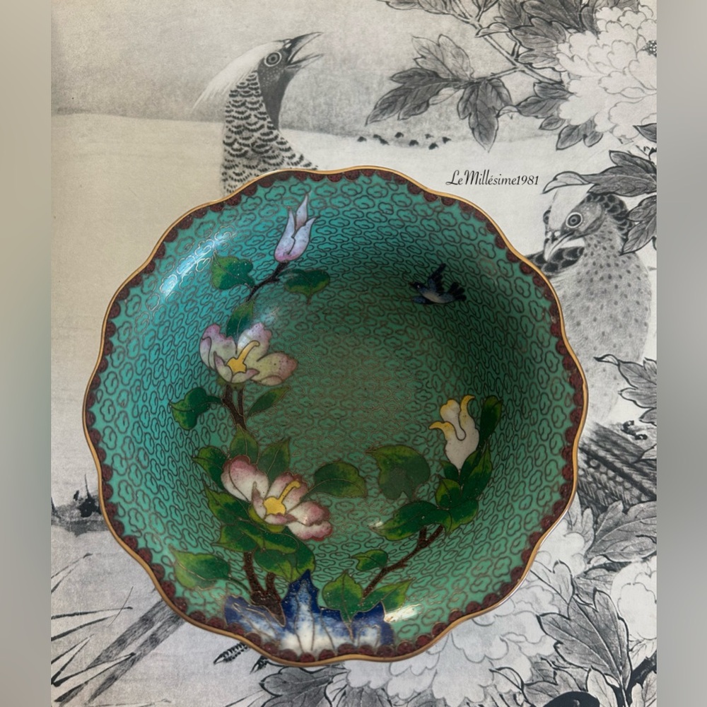 Vintage Chinese Scalloped Cloisonné Floral Bowl | Chinoiserie |